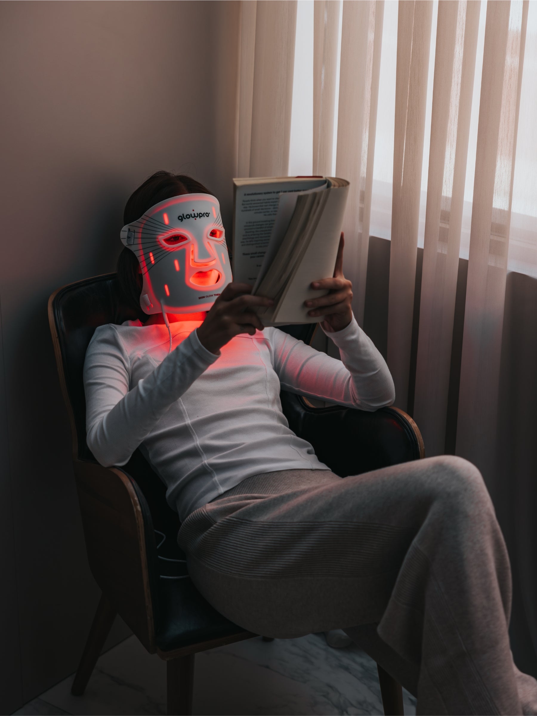Glowpro Red Light Mask + Neck Booster
